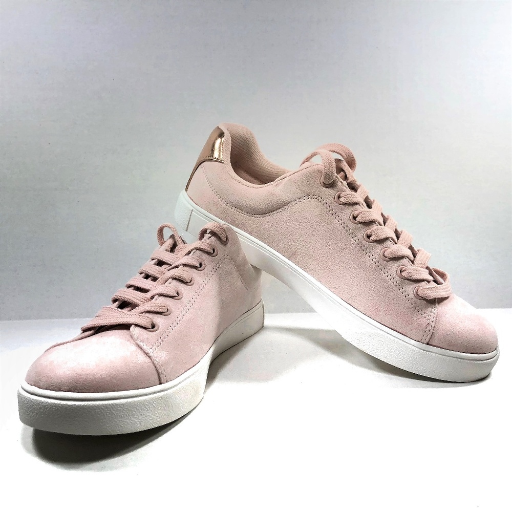 Women’s H&M Divided Baby Pink Shoes, Size 8